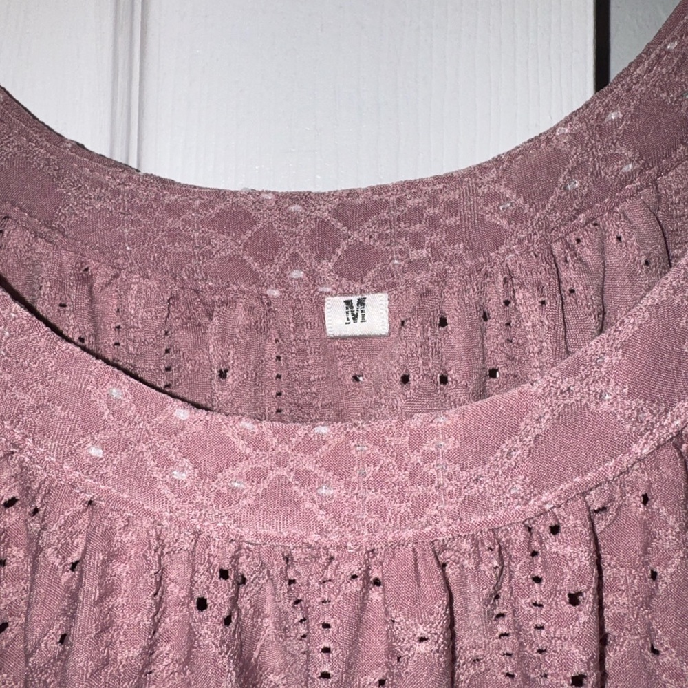 Pink Eyelet Textured Tank Top | Medium | Sleeveless Swing Fit - Picture 2 of 5